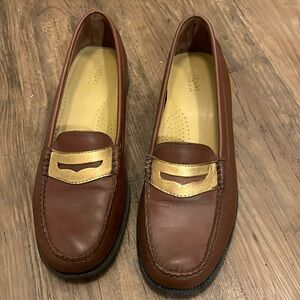 Base Weekums loafers